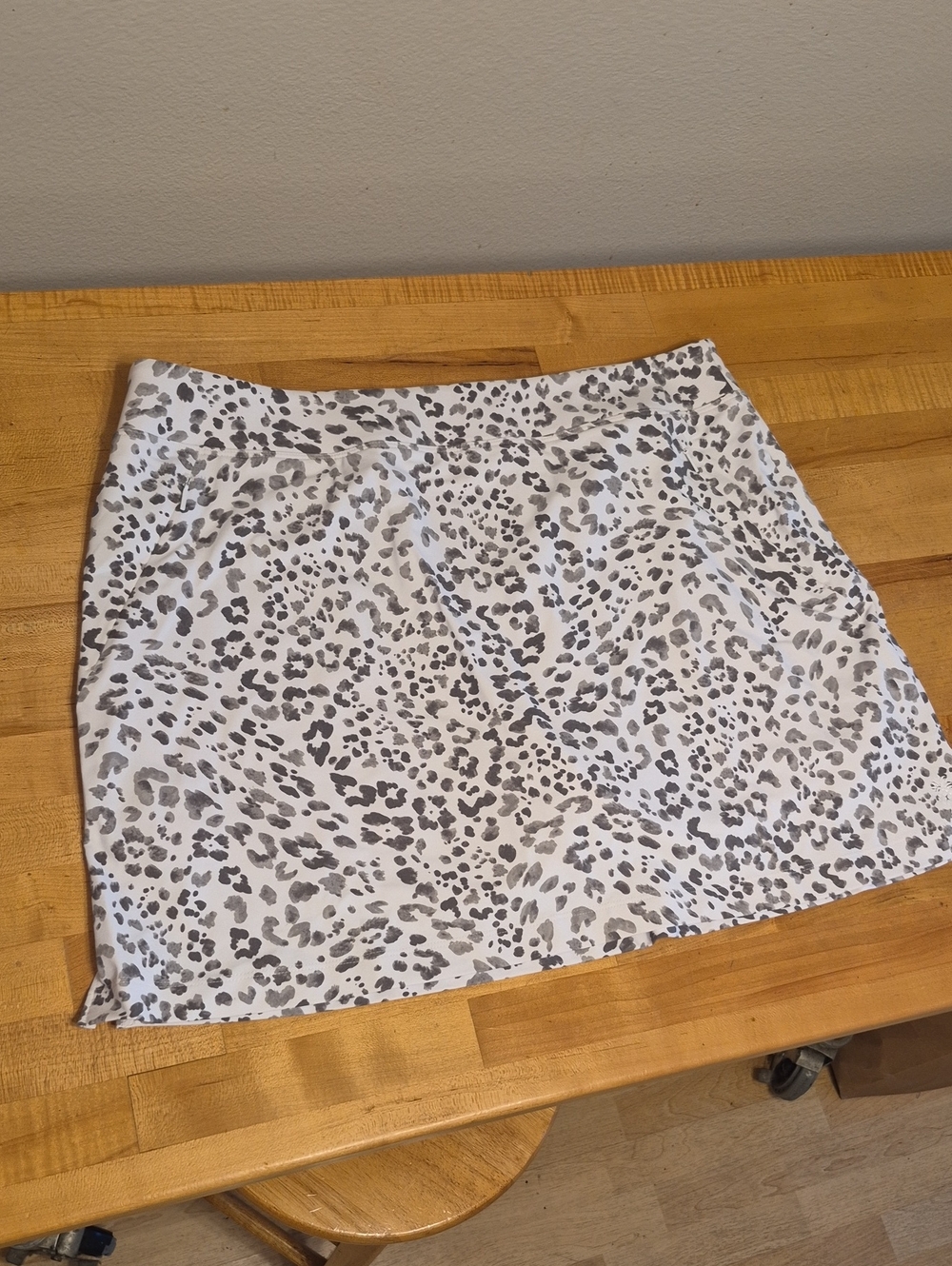 Tommy Bahama Island Zone UPF 30 Aubrey Leopard Leisure Skort NWT Tea Leaf